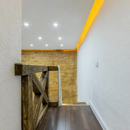 Brown Loft Апартаменты